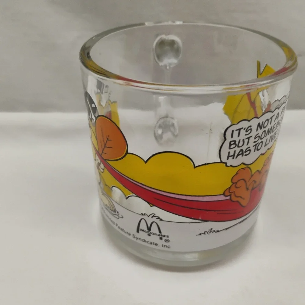 1978 McDonalds Garfield Glass Coffee Cup Mug It's Not A Pretty Life Hammock Odie